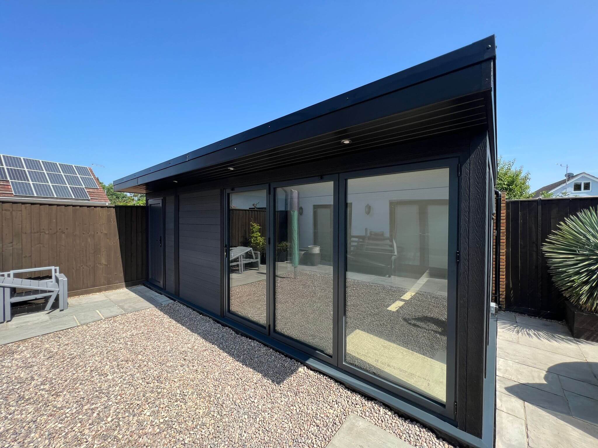 6.5m x 3.3m Garden Room Poole